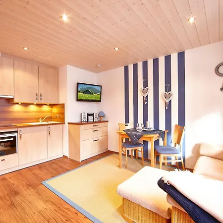 Frickenblick Lounge & Sauna * Farchant
